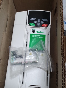 Control Techniques   Unidrive M400  7,5 Kw  8984410039