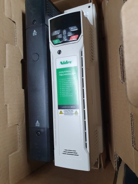 Nidec Unidrive M400    15 Kw 8354967001