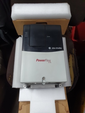 Allen-Bradley Powerflex 70  4 Kw 1JAQ6OV1