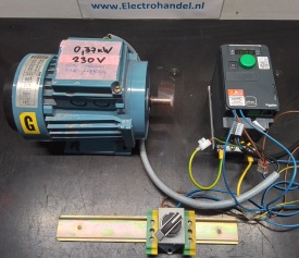 Schneider Altivar 320 0,37kW 15x