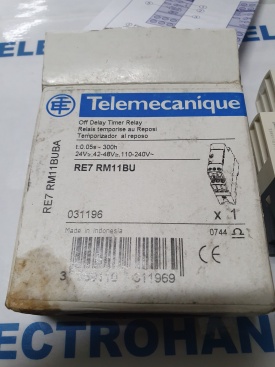 Telemecanique RE7RM11BU off-delay timer  