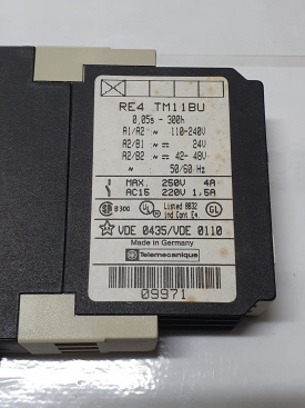 Telemecanique RE4-TM11BU on-delay timer
