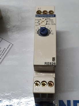 Telemecanique RE88826014 on-delay timer