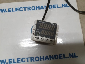 Yamatake SDC15  Temperature Controller  072825302 