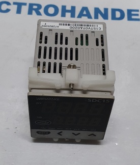 Yamatake SDC15  Temperature Controller  072825302 